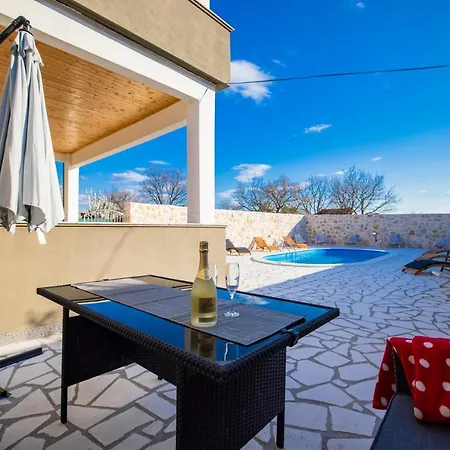 Sunset Villa