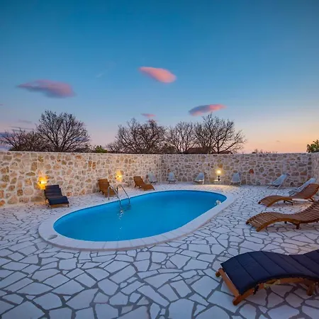 Sunset Villa