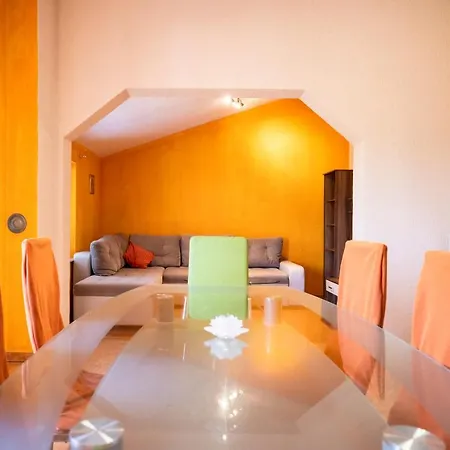 Sunset Villa *